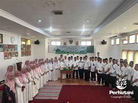 Perum Perhutani KPH Bondowoso Gelar Halal Bihalal, Pelepasan Purna Tugas & Penyerahan Tali Asih